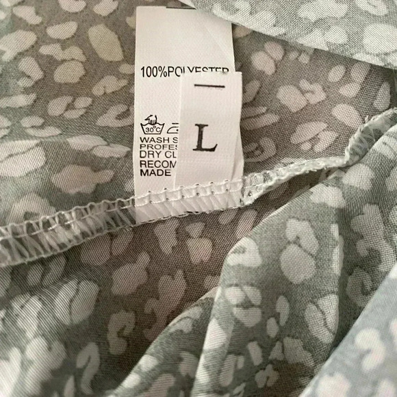 🆕 Sage Mini dress with crossed straps L🆕 - Picture 10 of 10